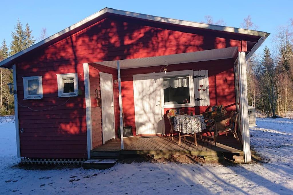 Stuga Vad Vatten Asarp Exterior photo